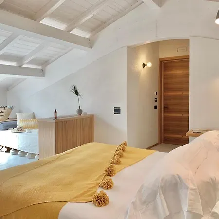 Çiftlik konaklama Santa Lucia - Residenza Agricola *